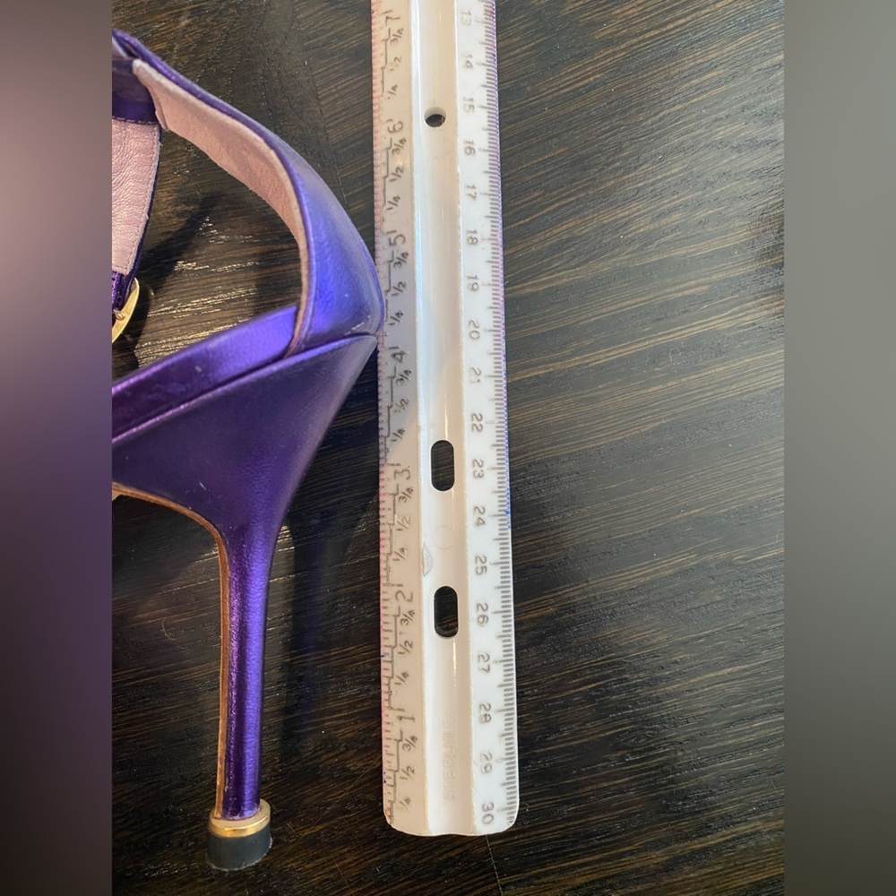 Manolo Blahnik Chaos Purple Metallic Ankle Strap Stiletto Heels 38.5 - Picture 8 of 9